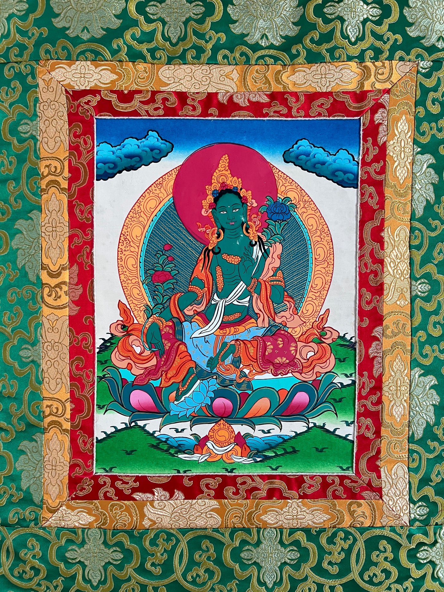 Thangka Tibetano de Tara Verde – Deidad de Protección y Compasión