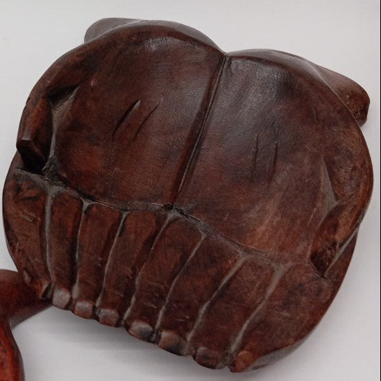 Bandeja Mano Artesanal en Madera – tallada a mano