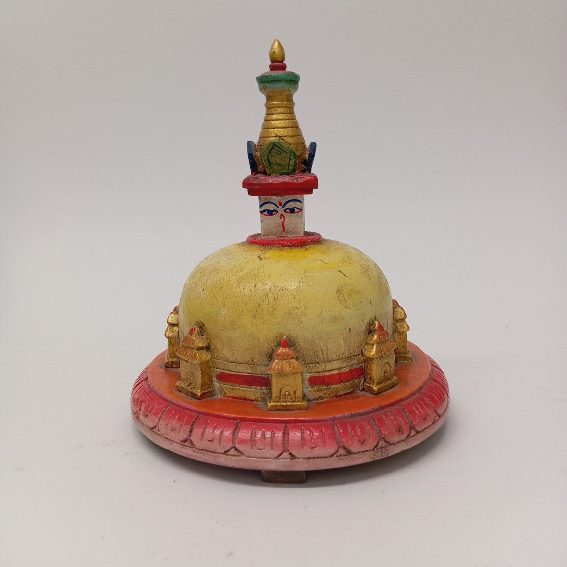 Estupa tibetana decorativa de madera pintada a mano 19 cm