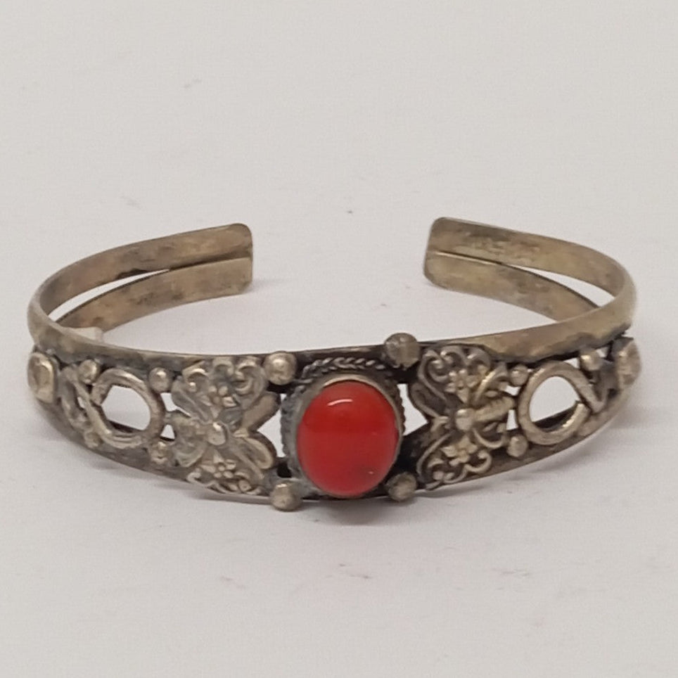 rPulsera de alpaca con piedra roja – estilo vintage calado (1,5 cm)