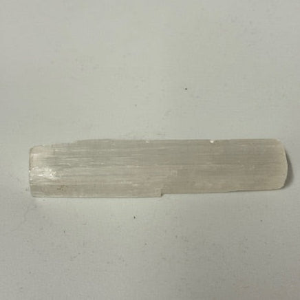 Barra de Selenita Natural 10 cm – Limpieza  Energetica y Armonía