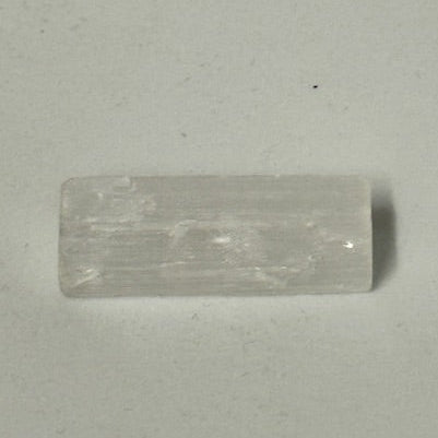 Barra de Selenita Natural  5 cm – Limpieza  Energética y Armonía