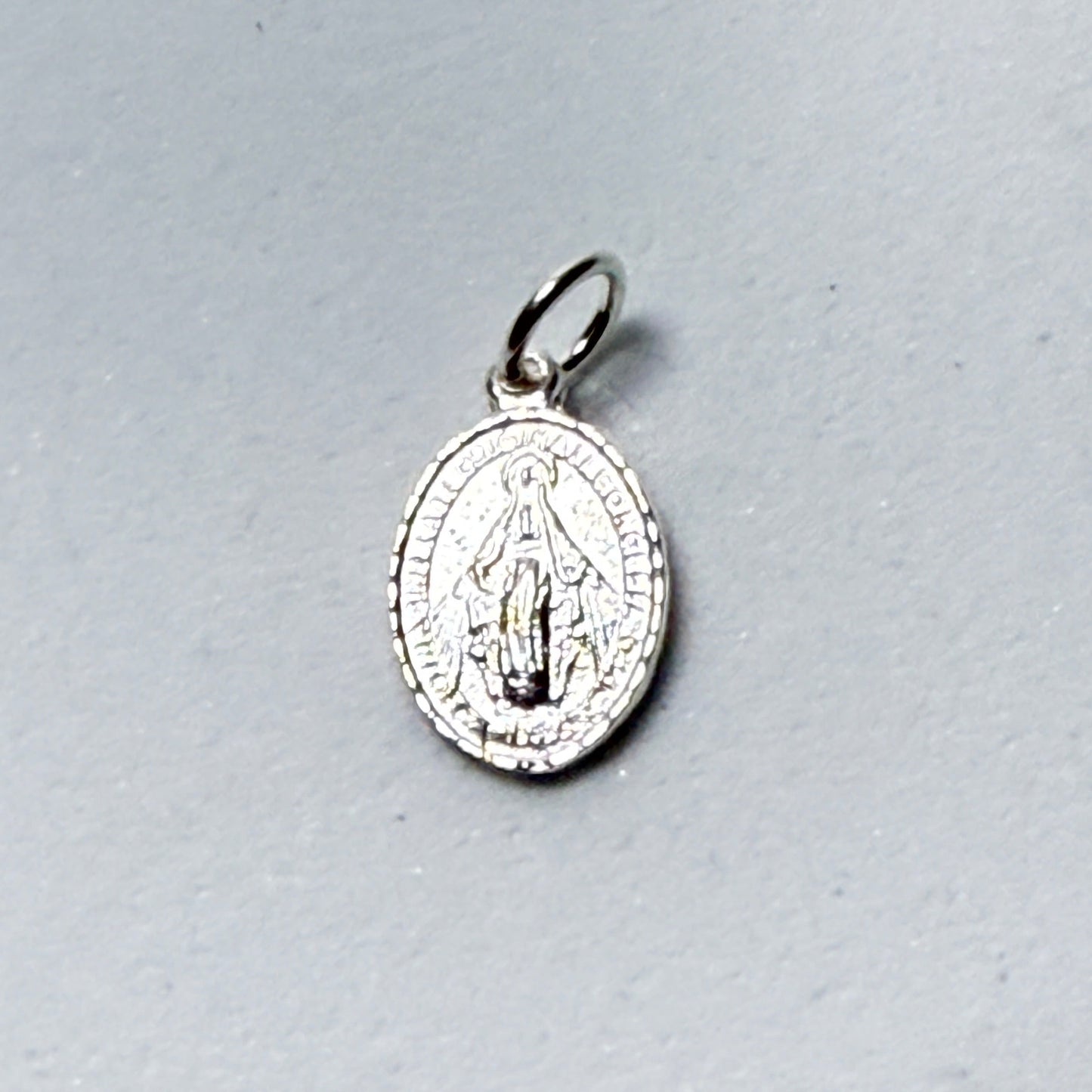 Colgante Plata 925 Medalla Virgen Milagrosa – Protección Espiritual