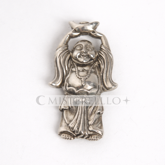 Colgante Buda de la Riqueza en Plata – Amuleto de Prosperidad y Éxito
