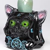 Figura Gato Místico con Capucha y Collar Triple Luna en Resina