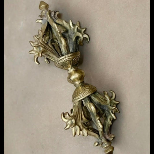Dorje Tibetano 2 Puntas (Vajra Clásico) – 16 cm – Símbolo de Poder Espiritual