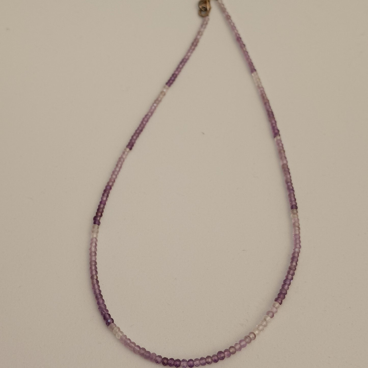 Collar de Amatista Facetada – Cierre de Plata – Protección y Equilibrio Espiritual