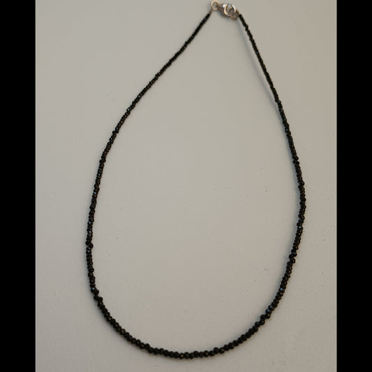 Collar de Turmalina Negra Facetada – Cierre de Plata – Protección Energética